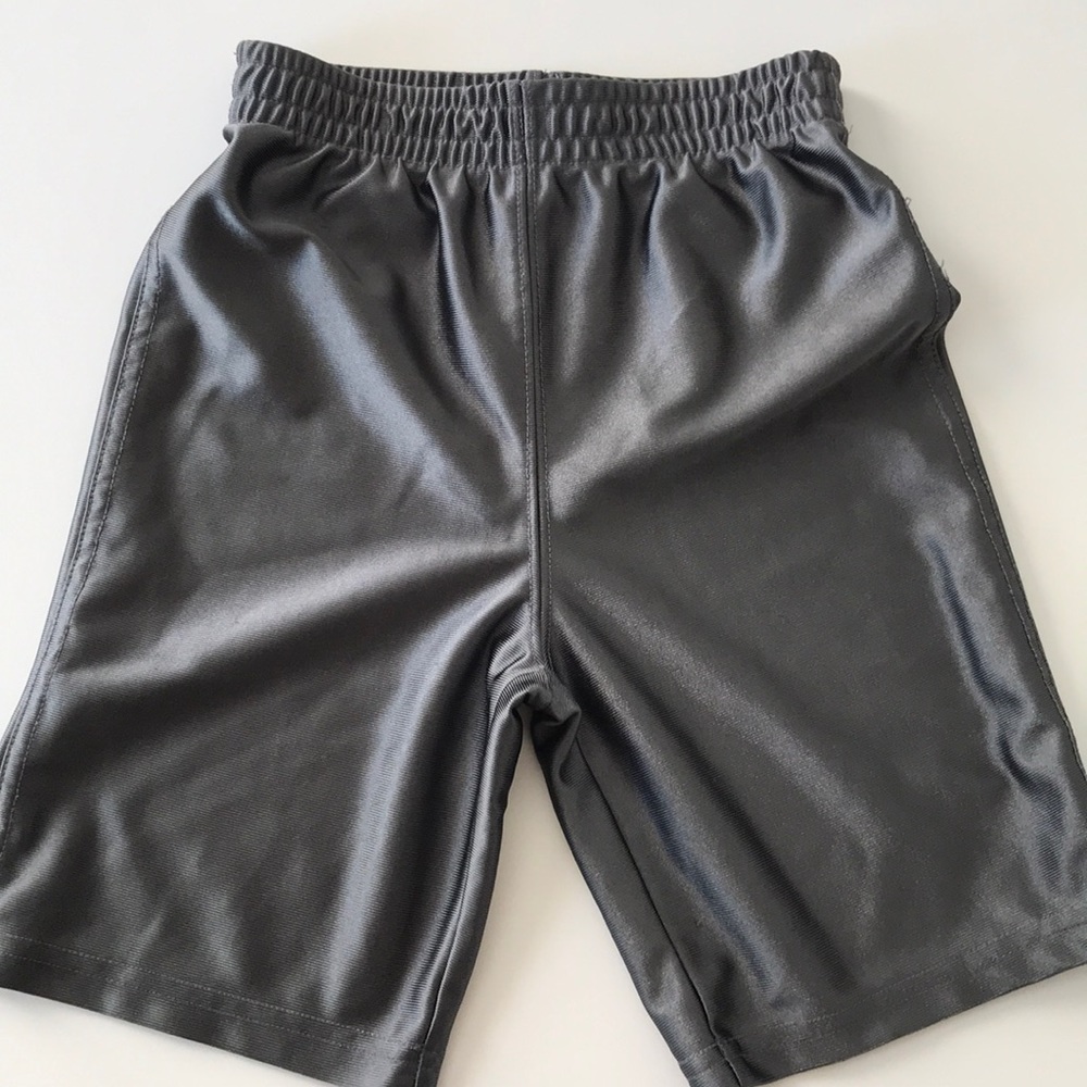🌻Children’s place boy basketball shorts